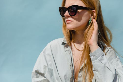 Free Woman Wearing Black Sunglasses Stock Photo