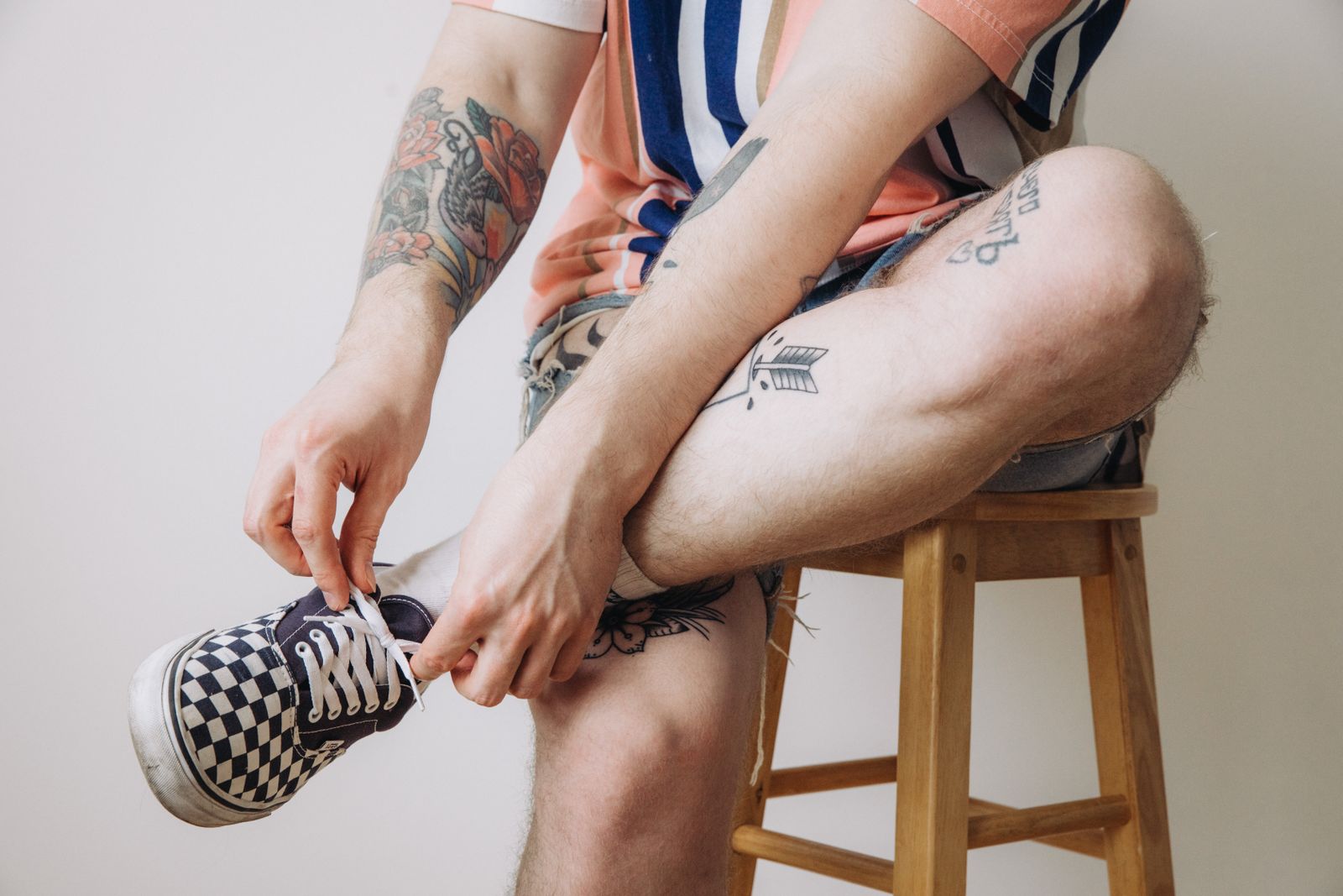 Person measuring the lower leg before choosing closed toe compression stockings