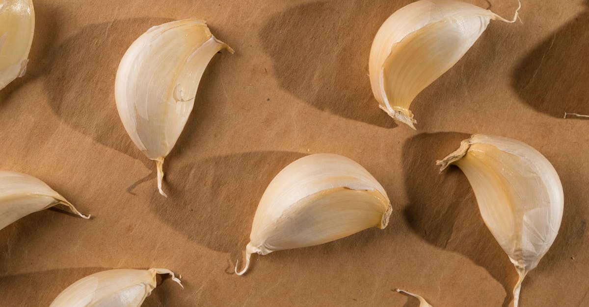 How to peel garlic fast in bulk