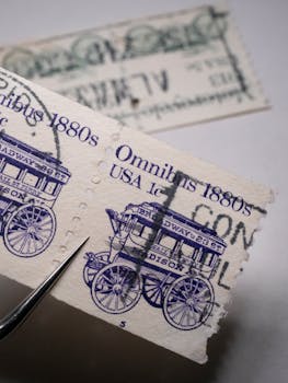 Close-up of a vintage USA stamp featuring an 1880s omnibus design, perfect for collectors.