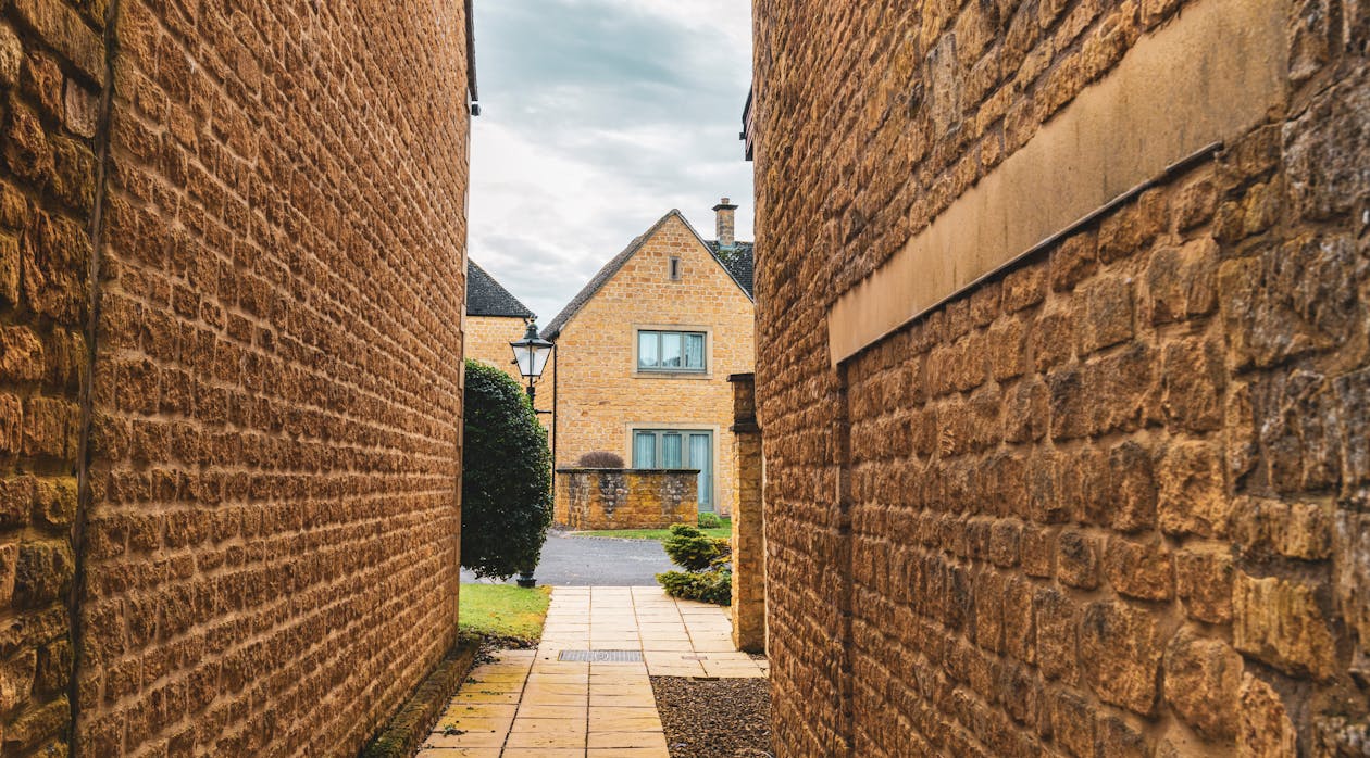 Бесплатное стоковое фото с bourton-on-the-water, cotswolds aonb, Аллея