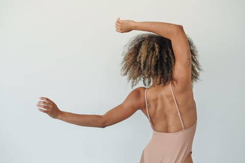 Foto d'estoc gratuïta de conceptual, d'esquena, dona de raça negra