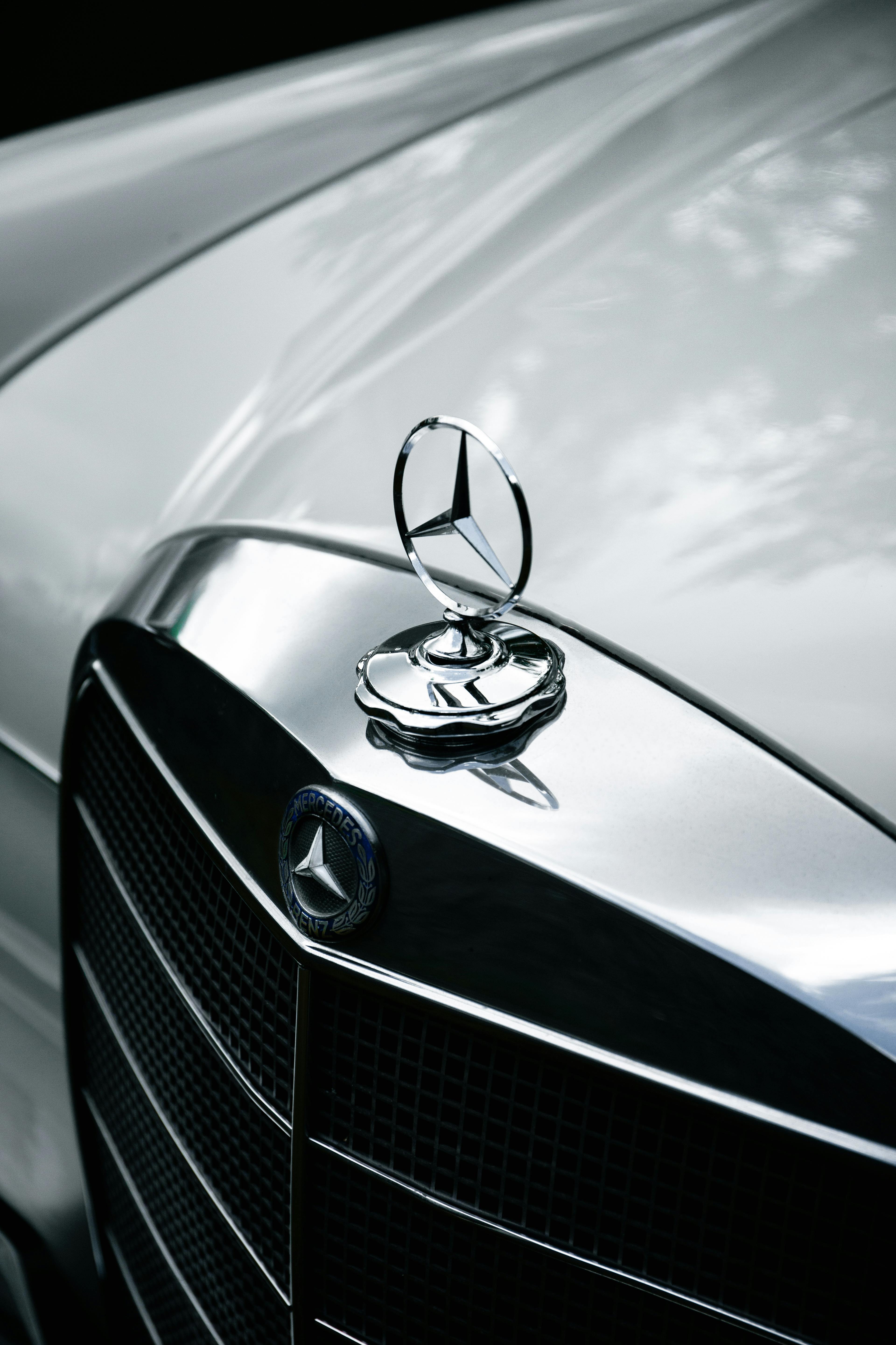 Mercedes Logo Wallpaper - Download to your mobile from PHONEKY