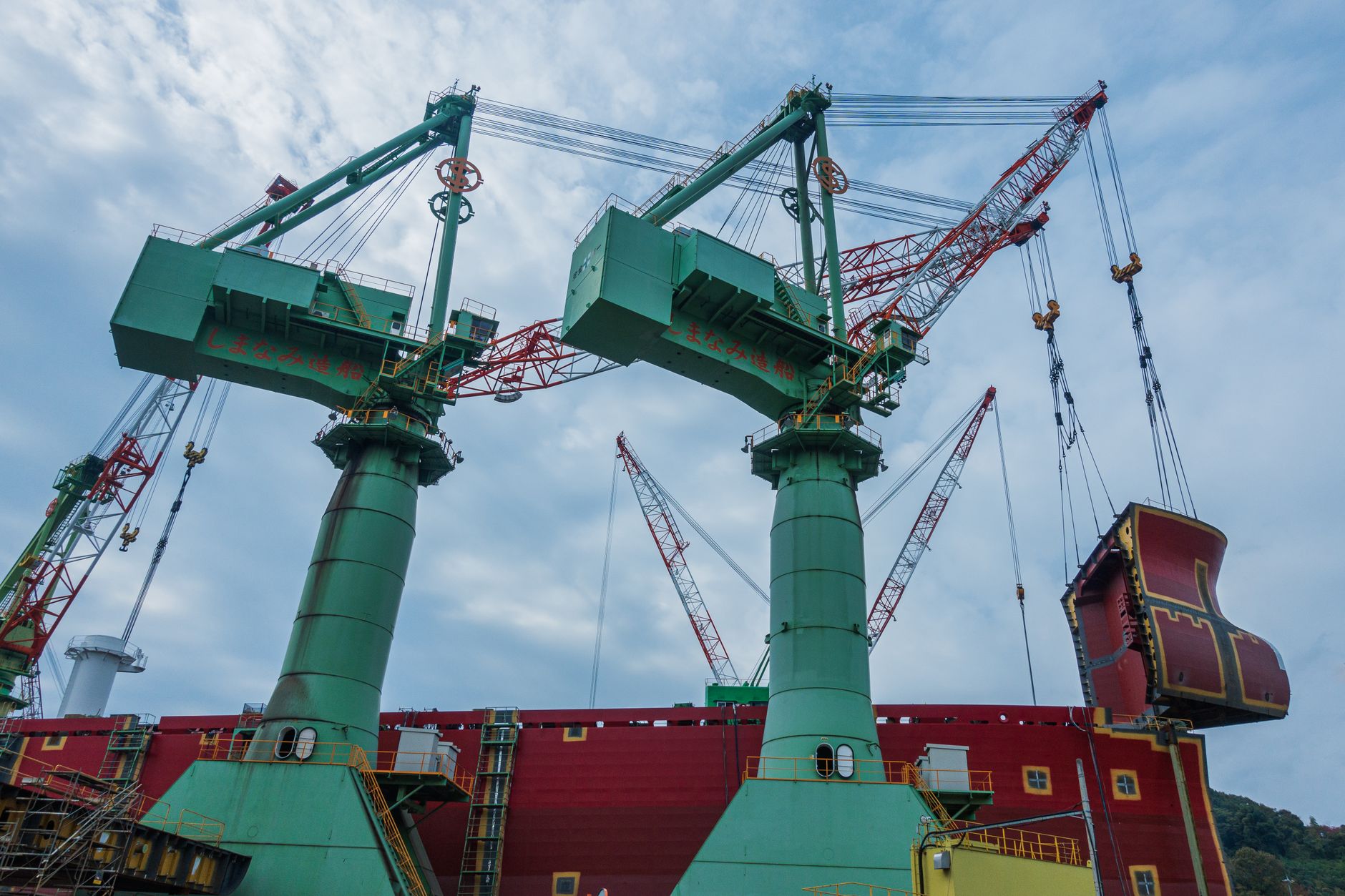 Not Just Mazagon Dock: 3 PSU Gems for India's Rs 70,000 Crore Shipbuilding Wave