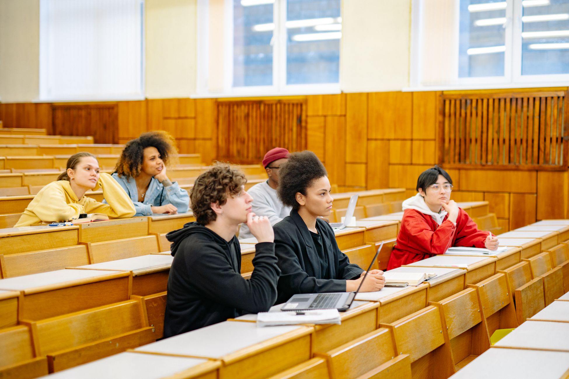 Radboud kan extreemrechtse vereniging weren van introductiemarkt