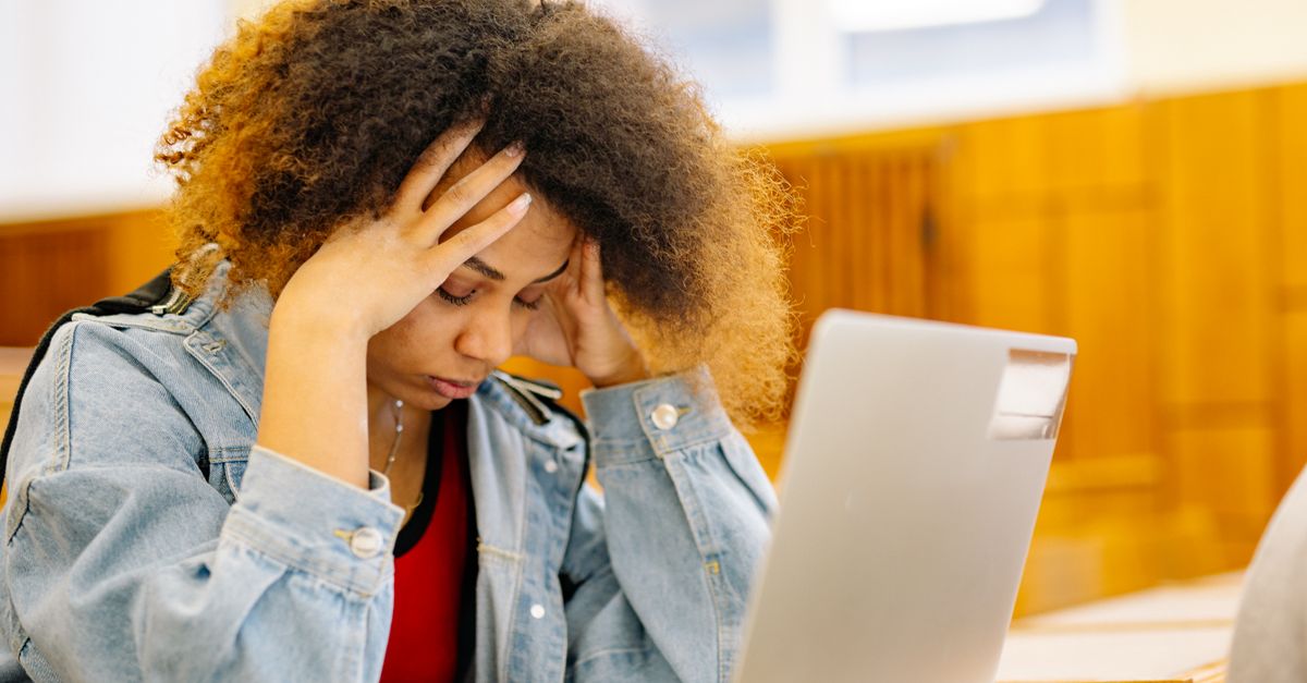 Study Links Prolonged Digital Exposure to Higher Mental Health Risks in University Students