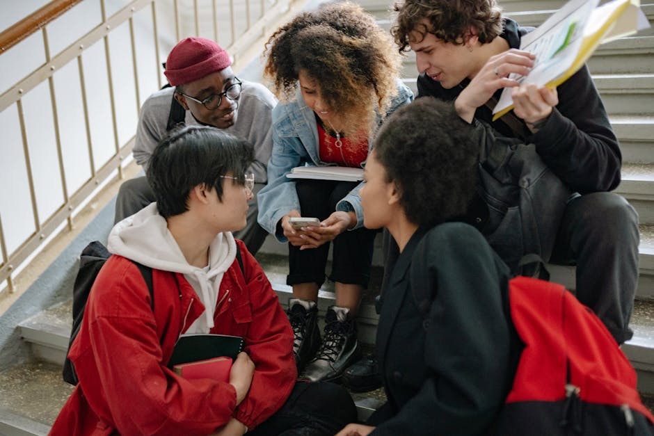 Group photo-sharing brings the school community together. - Photo Management for Schools - Complete Guide Group photo-sharing brings the school community together. - Photo Management for Schools - Complete Guide