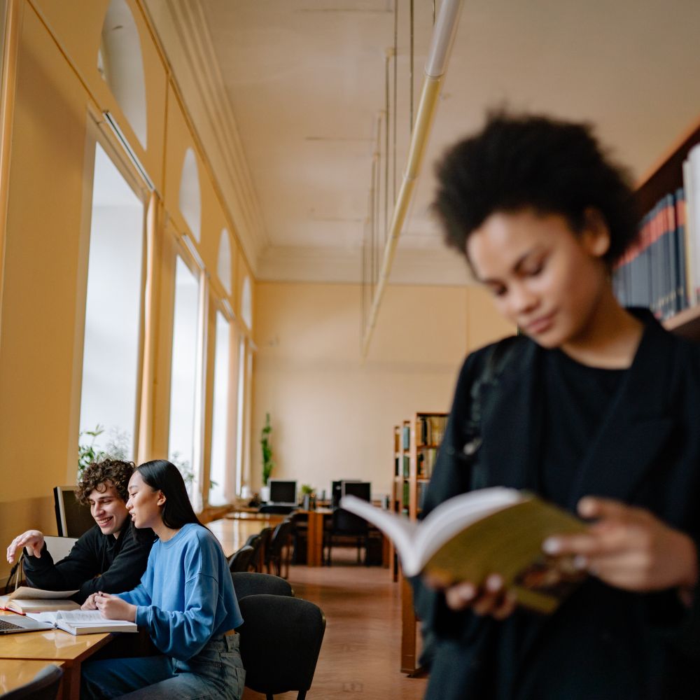 Cowley — student move with boxes and a van
