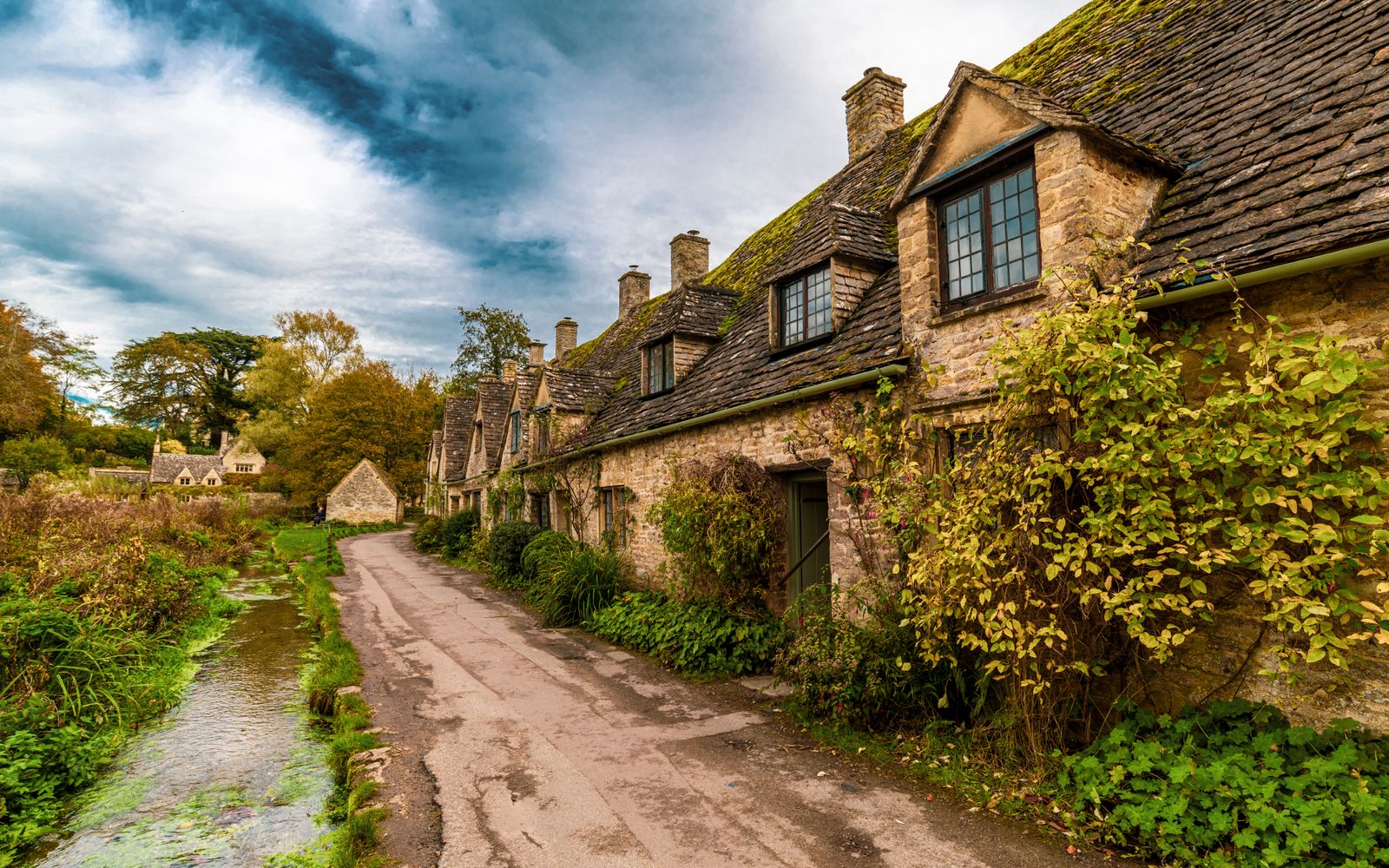 Chauffeur service in The Cotswolds