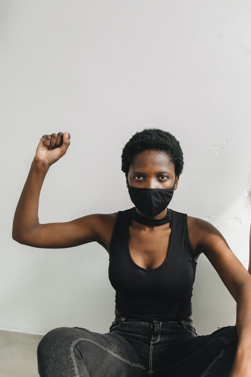 Gratis lagerfoto af afroamerikansk kvinde, ansigtsmaske, empowerment