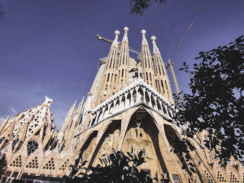 Безкоштовне стокове фото на тему «la sagrada familia, архітектура, Барселона»