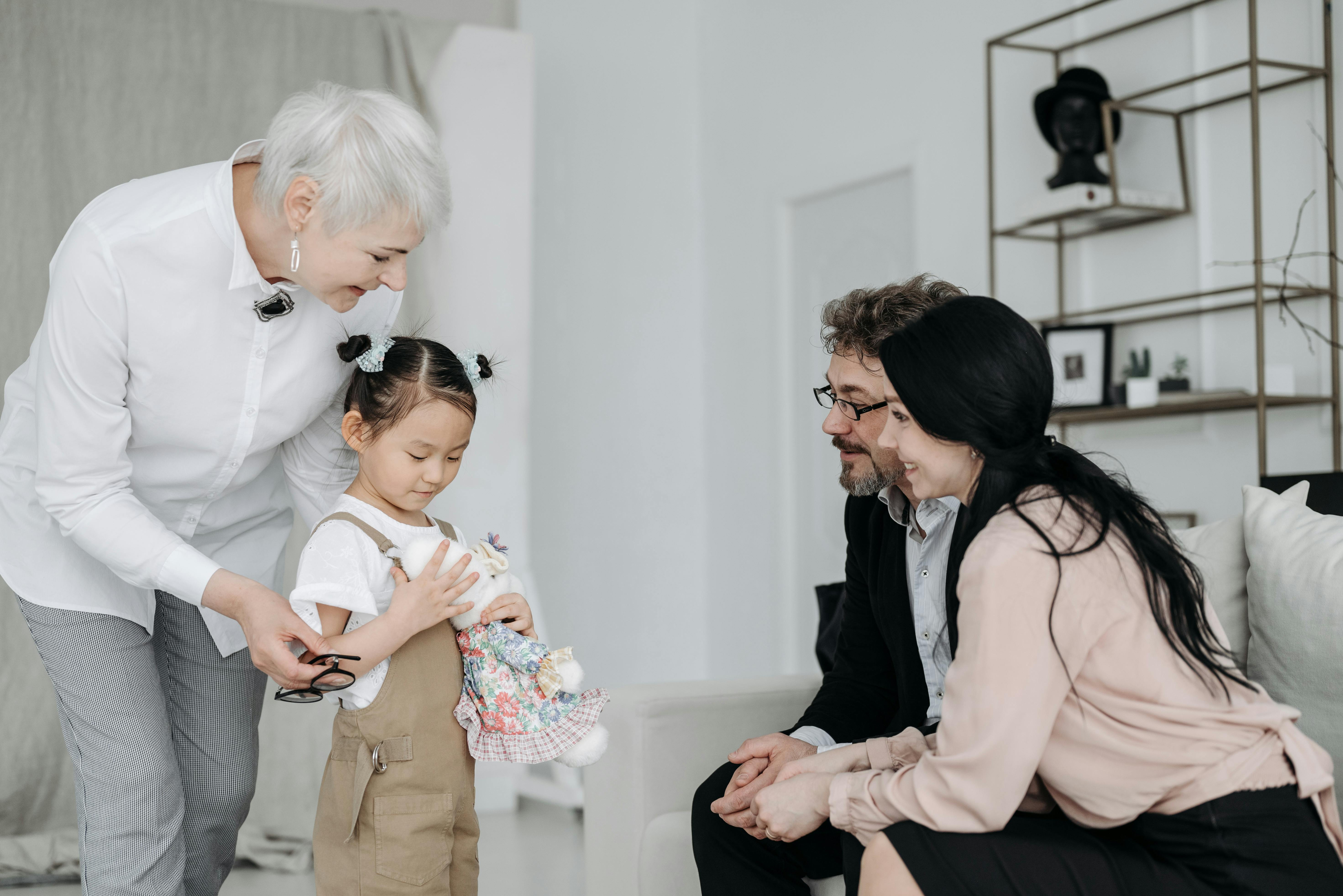 parenting & family solutions parents best family cars awards — Photo by Pavel Danilyuk on Pexels