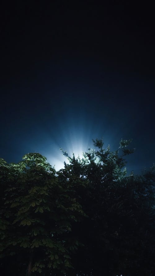 Kostenloses Stock Foto zu dunkel, glühen, himmel