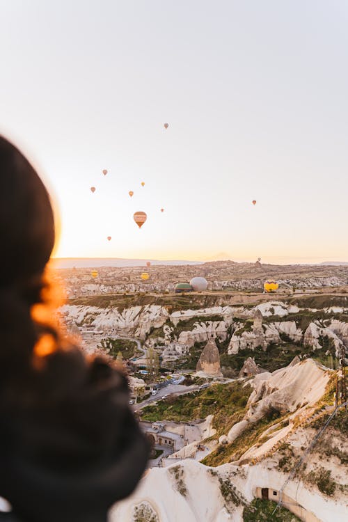 Gratis stockfoto met cappadocia, hete lucht ballonnen, landschap