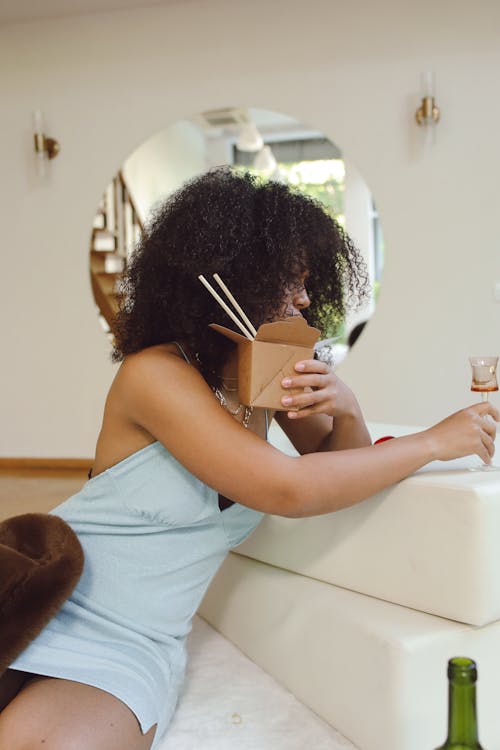 Foto profissional grátis de alcoólatra, almofadas, bebida alcoólica