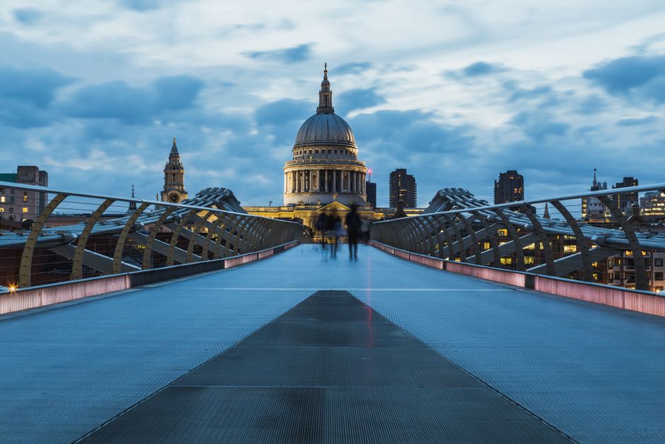 London ikonikus hídjai és óratornyai: fotós útvonal – Millennium Bridge St Paul Cathedral London