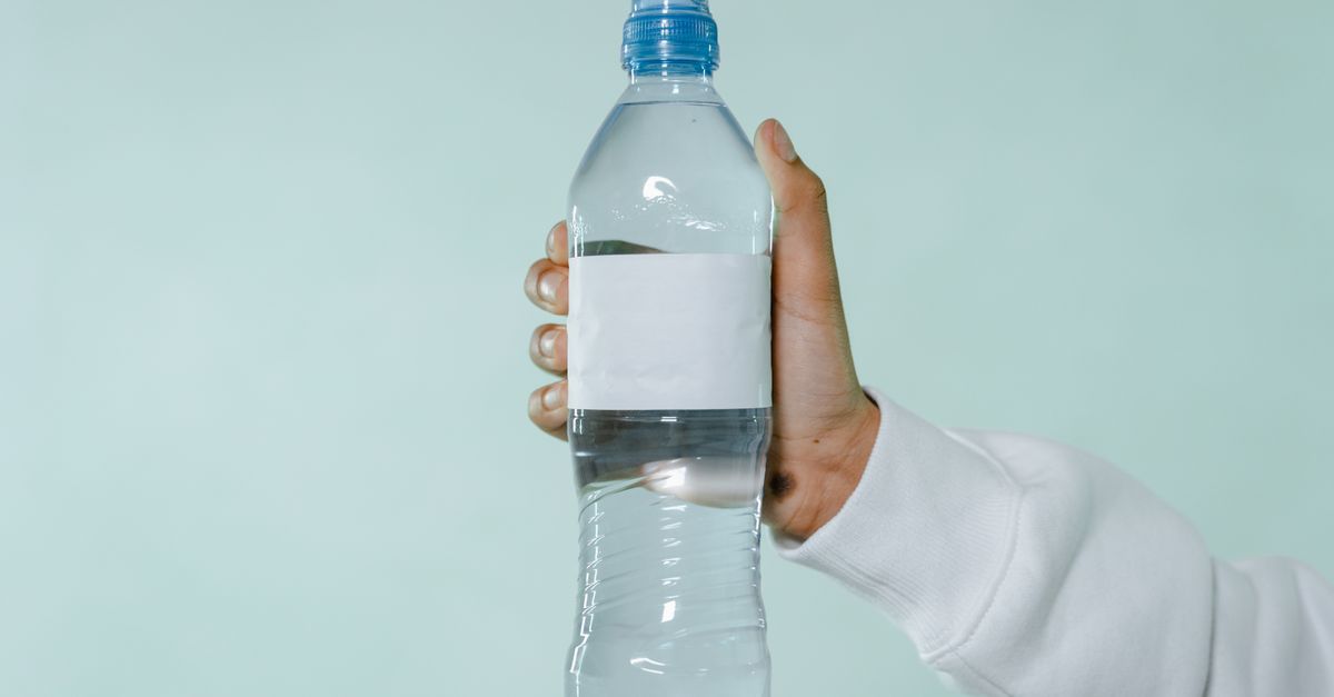 Hydration: signs you’re drinking less than you need Hydration: signs you’re drinking less than you need