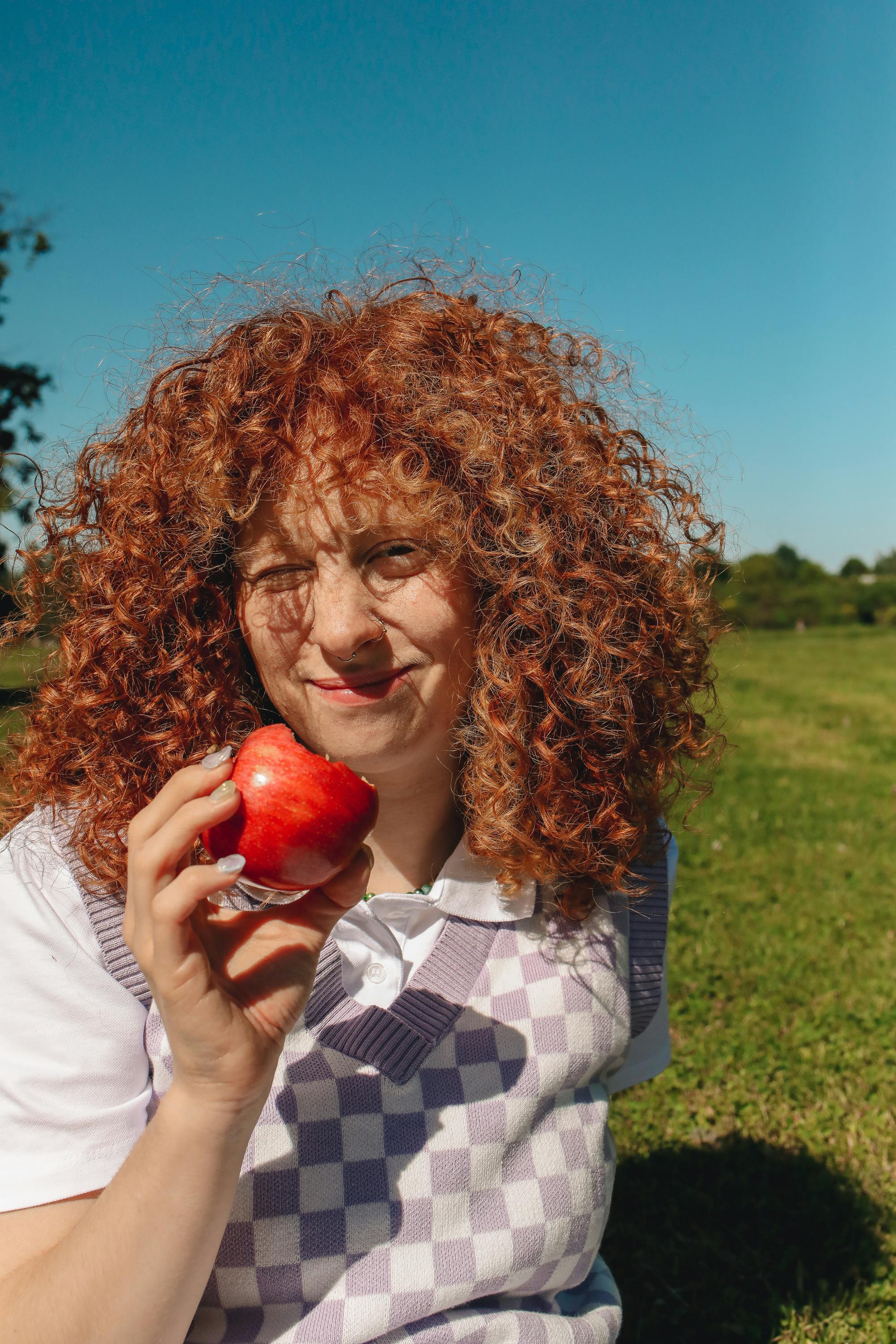 What will apple cider vinegar do to your hair?