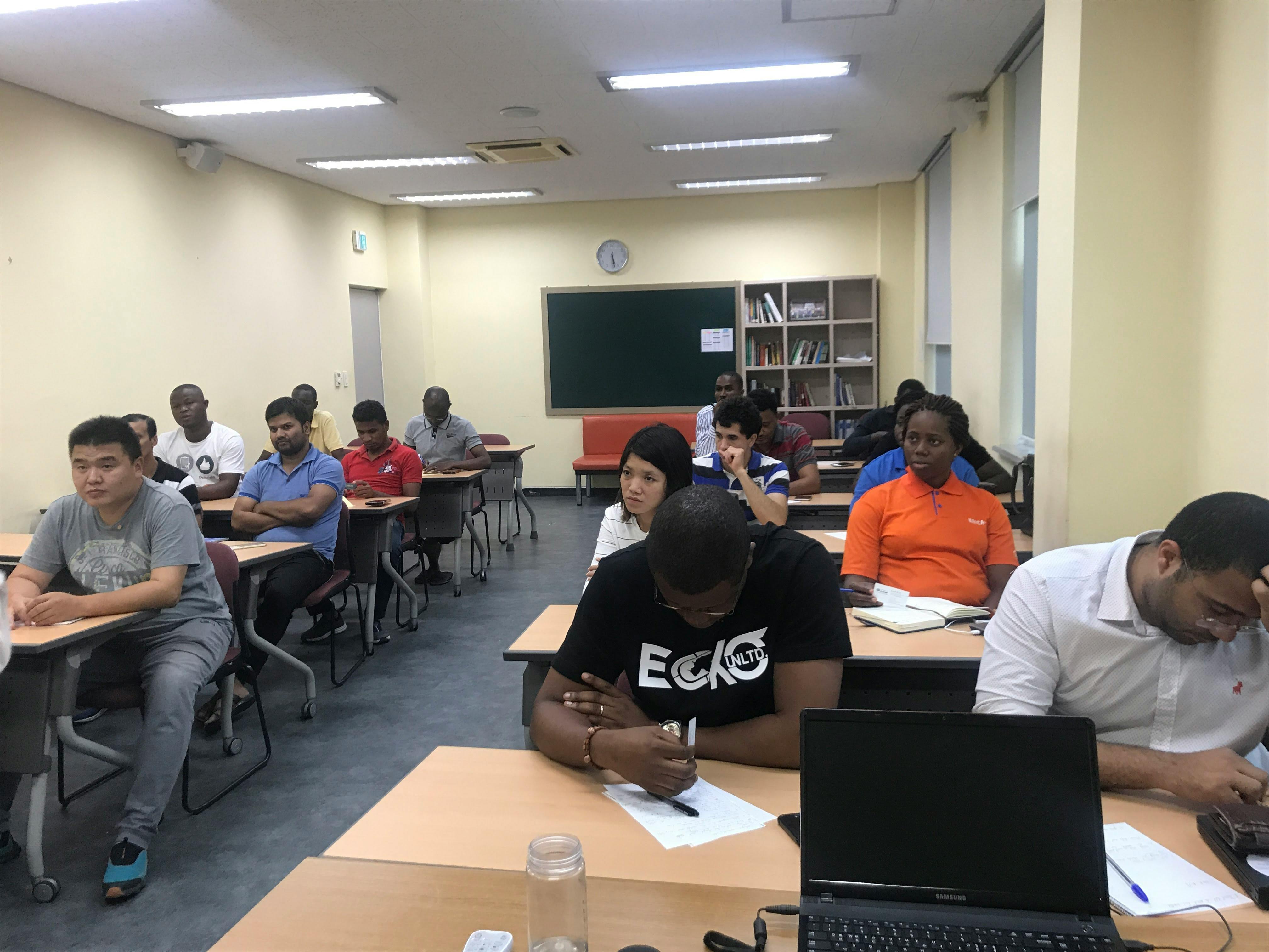 Massive MIMO antenna array