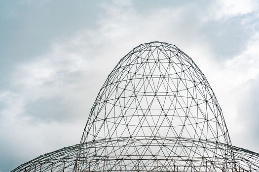 Himmel & Modern – Dramatisches architektonisches Motiv
