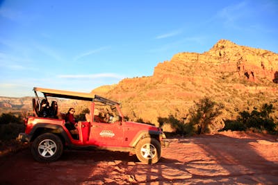 Jeep Cherokee: Compact, Versatile, and Built for Adventure