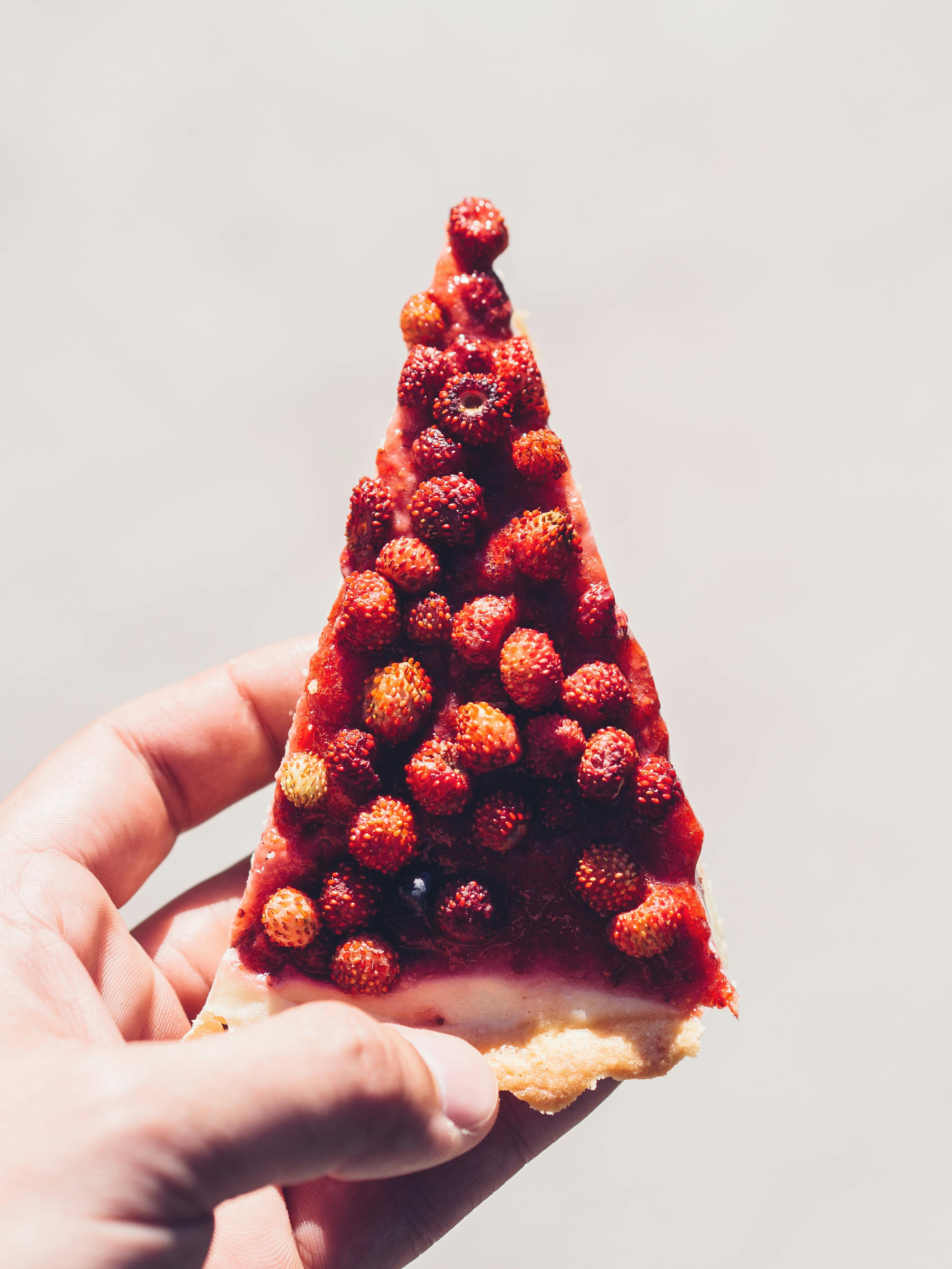 Kostenloses Foto zum Thema: erdbeeren, essen, kuchen