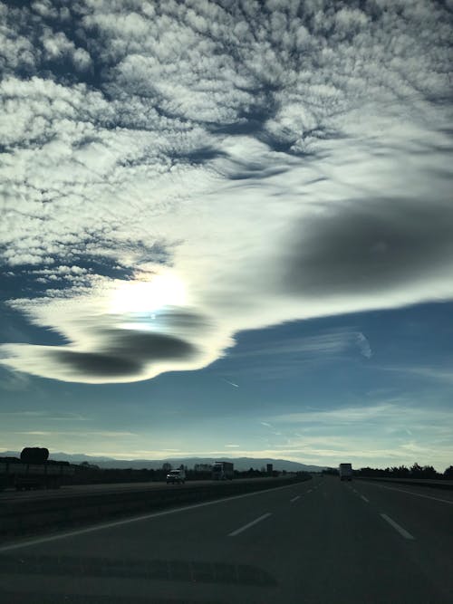 Foto d'estoc gratuïta de cel blau, fons de núvols, manera