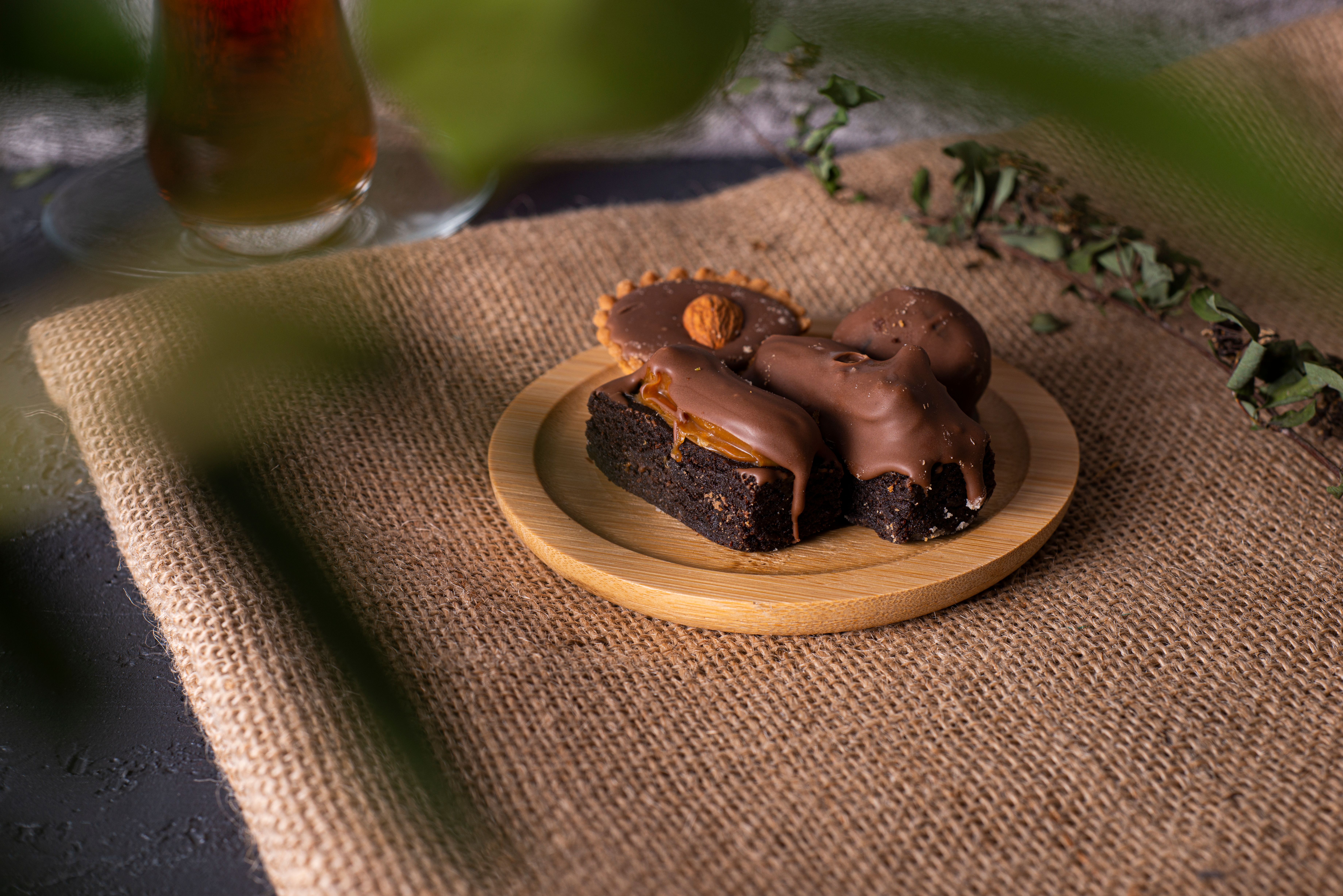 Toasted-Almond Brownies with Toasted Almonds