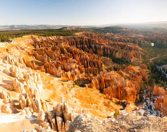 The Bryce Amphitheater filled with hoodoos at sunrise