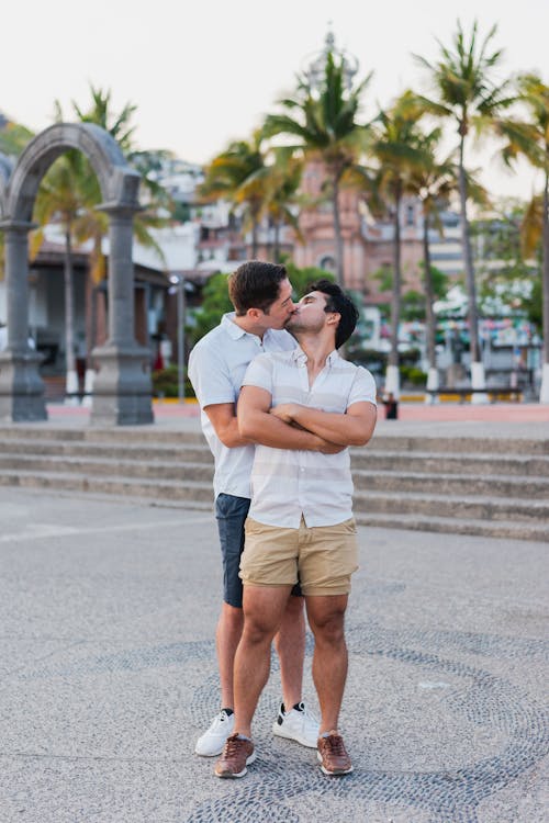 Kostenloses Stock Foto zu homosexuell, intim, küssen