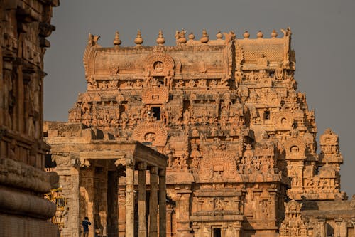 Foto profissional grátis de arquitetura, grande templo chola vivo, Índia