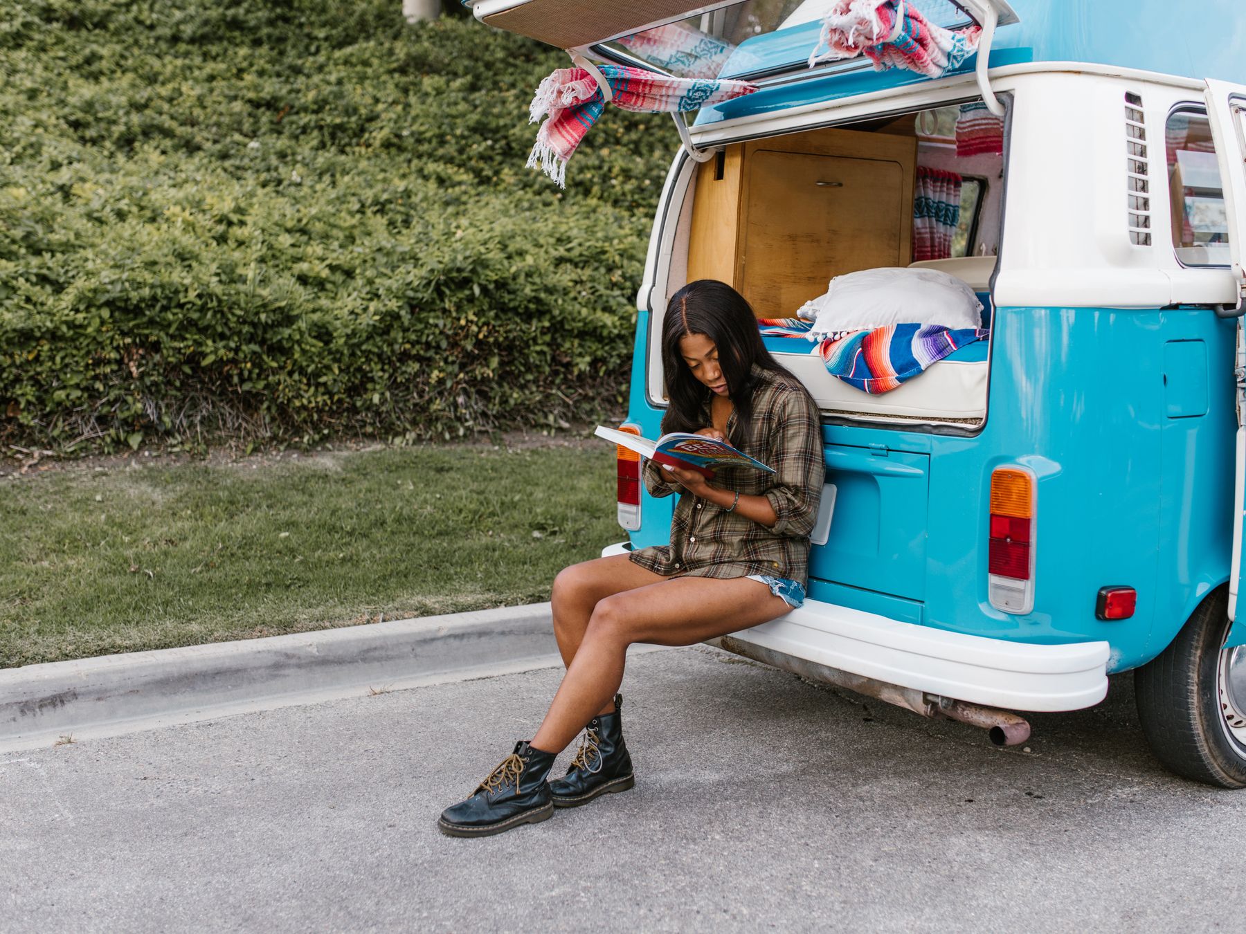Steeton — student move with boxes and a van