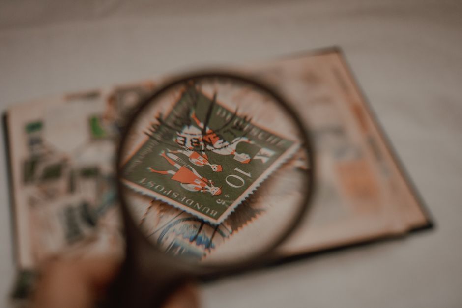 half|magnifying glass
