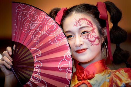 Kostnadsfri bild av asiatisk kvinna, geisha, handfläkt