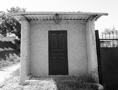 Free Grayscale Photo of Wooden Door Stock Photo