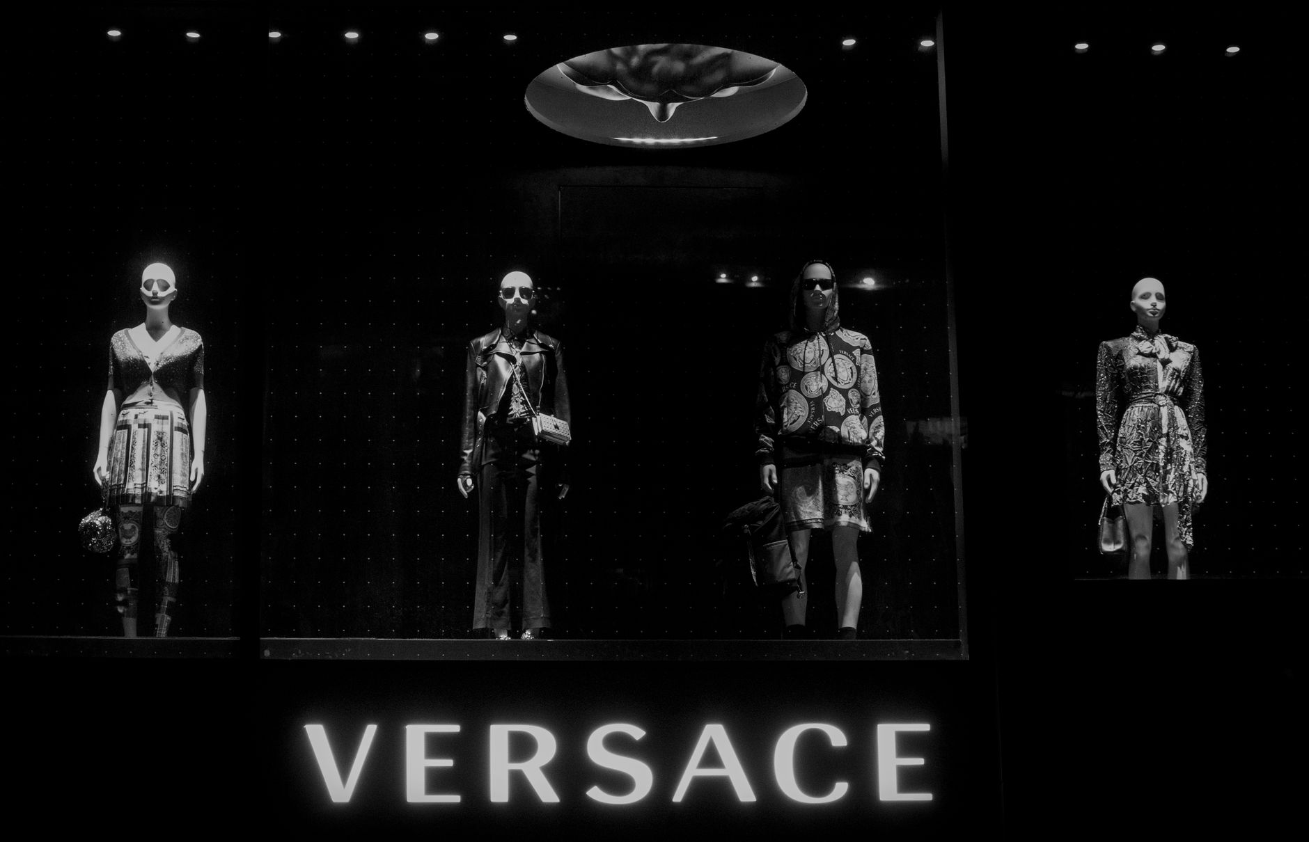 Versace の店舗