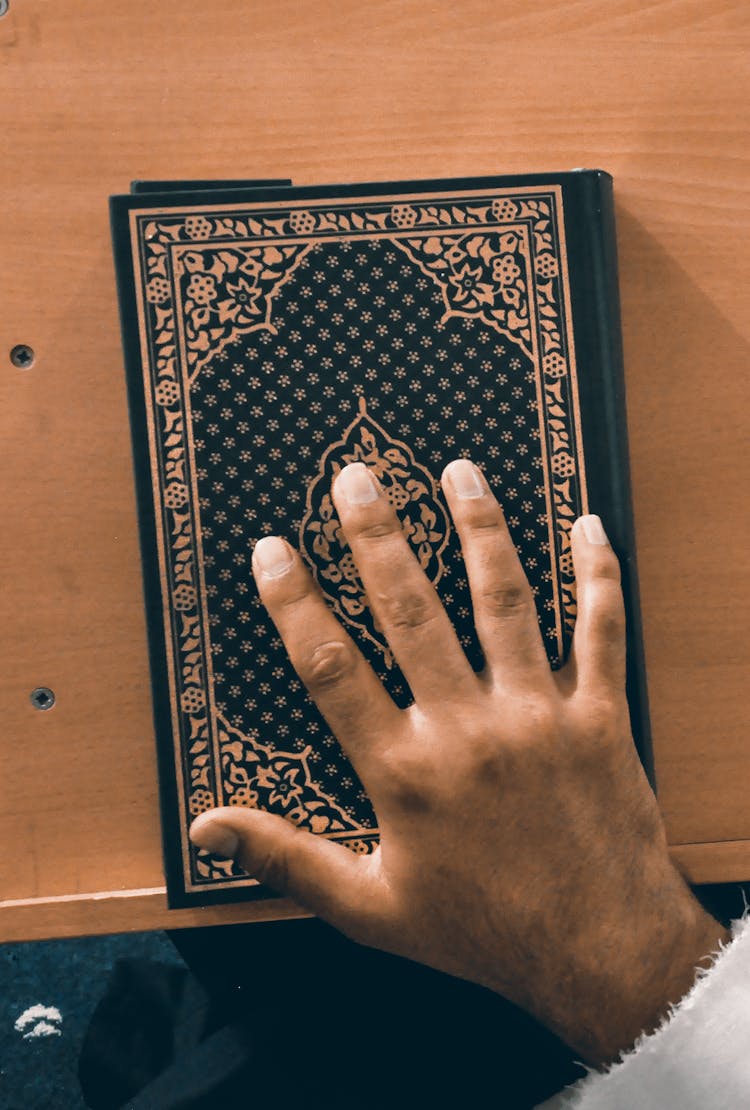 Hand On Quran 