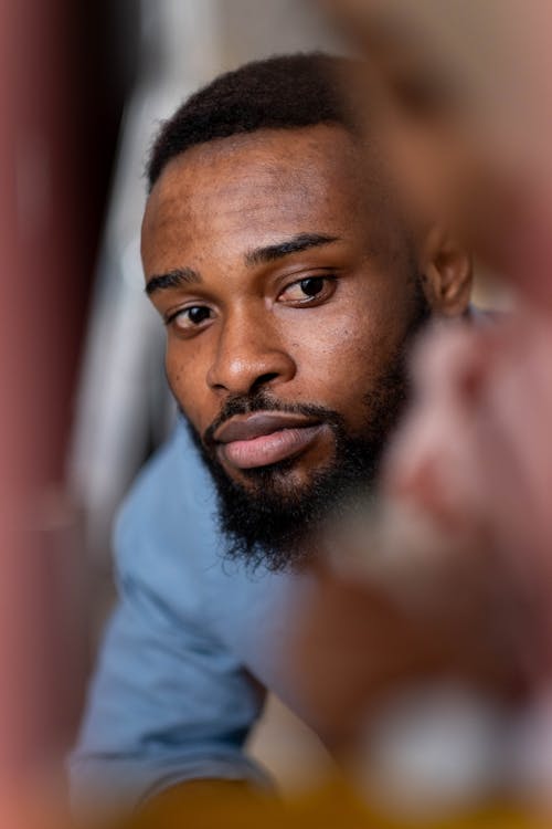 Kostenloses Stock Foto zu afroamerikanischer mann, bart, gesicht