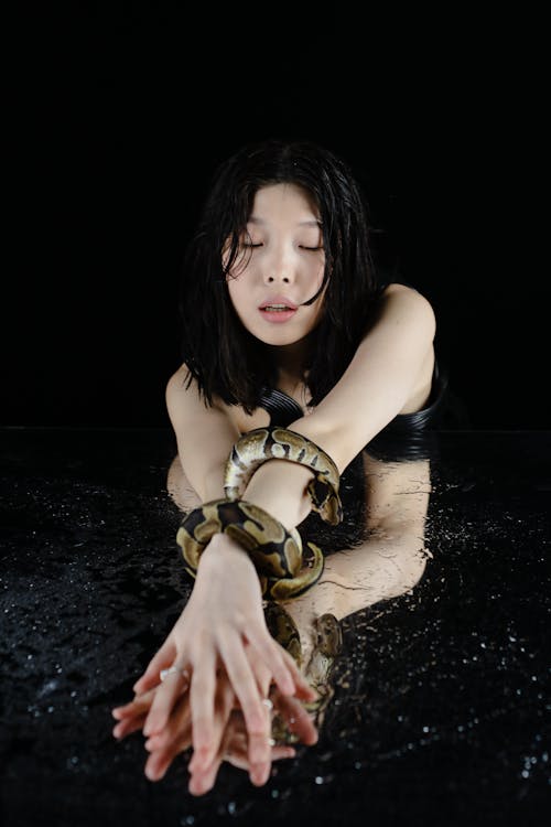 Imagine de stoc gratuită din cu ochii inchisi, de sex feminin, femeie asiatică