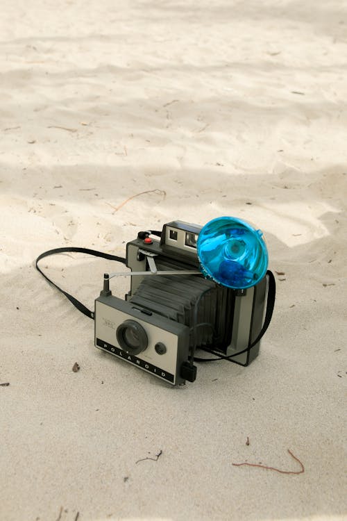 Ingyenes stockfotó fényképezőgép, függőleges lövés, homok témában