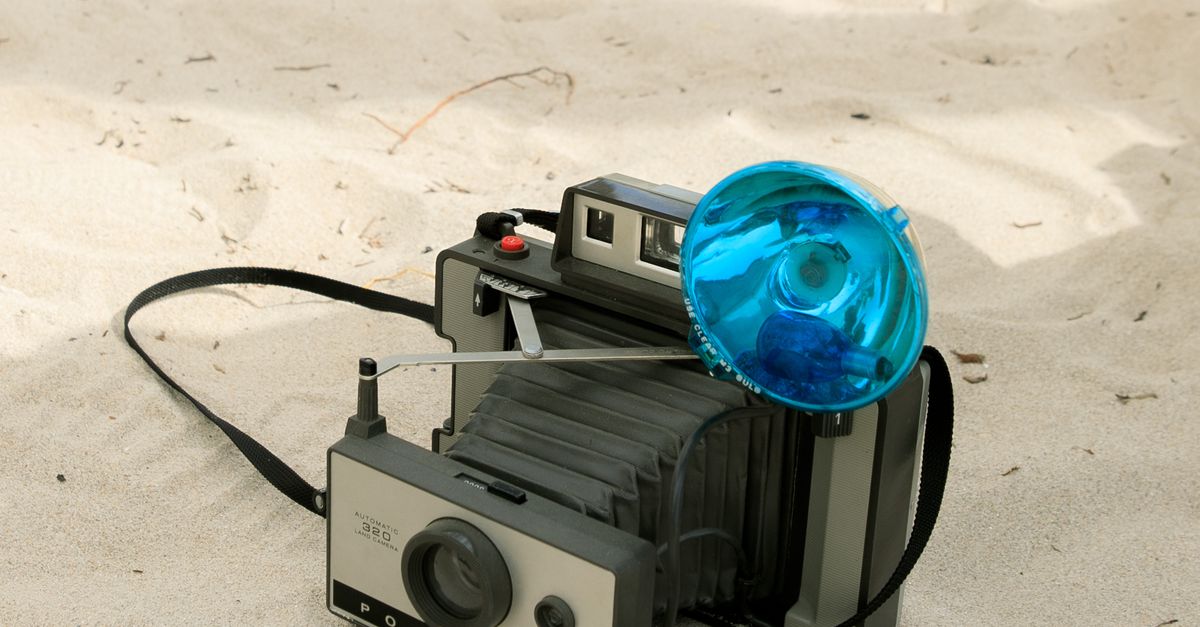 Sand Camera Vintage Camera on Sand · Free Stock Photo