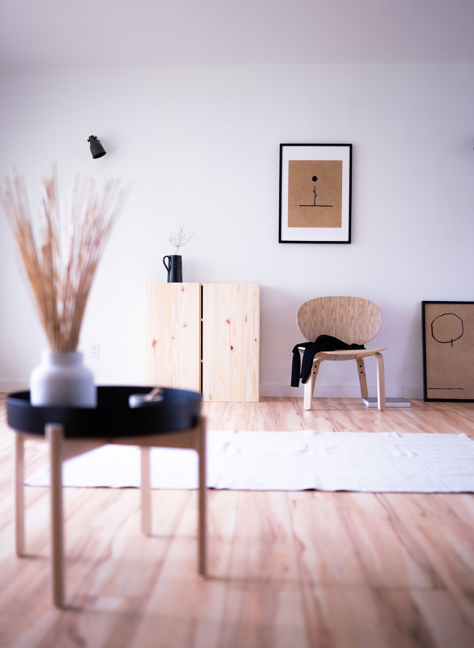minimalist room design 2026 bright Japandi living room with wooden furniture