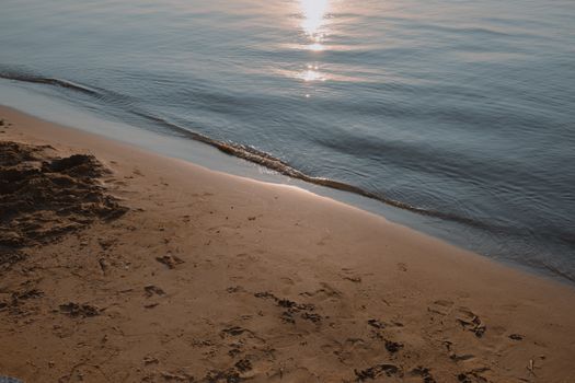 Tilt Composition of Sea and Sand