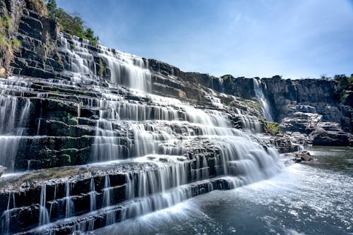 Бесплатное стоковое фото с водопады, природа, скалы