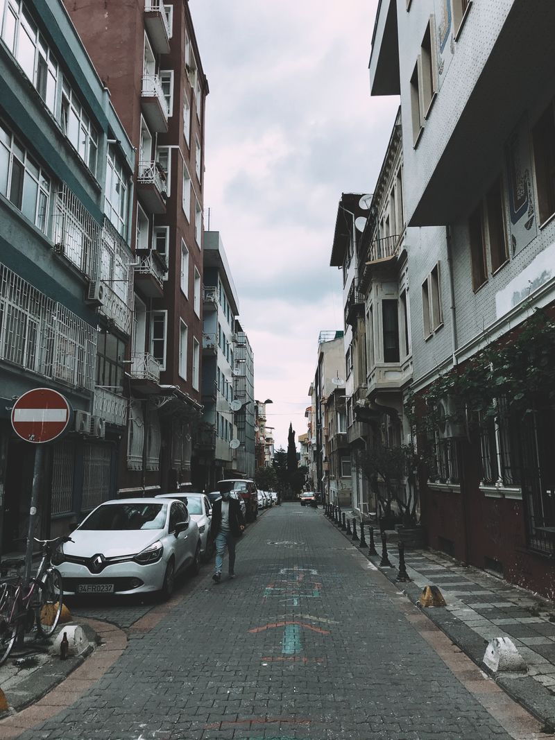 Edebiyatın Bahariye'si: Geren Apartmanı