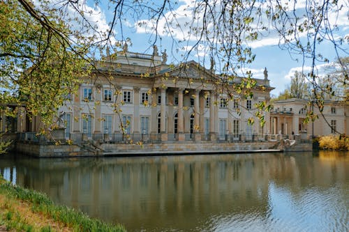 Free Concrete Building of Palace on the Isle  Stock Photo