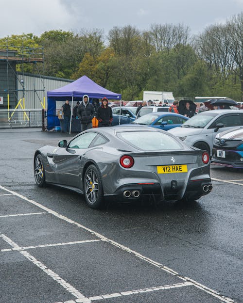 Kostnadsfri bild av f12 berlinetta, Ferrari, grå