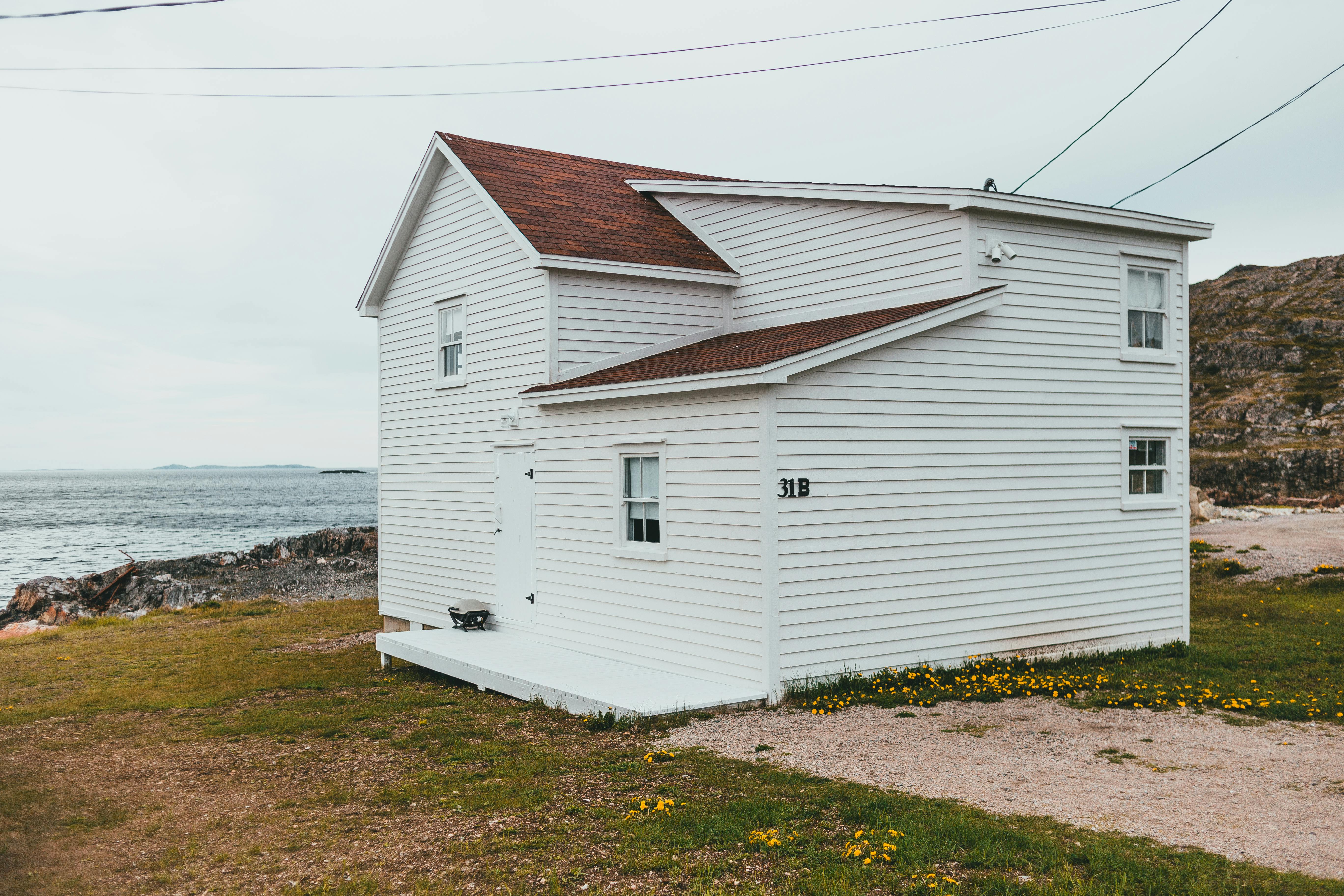 What is the cheapest shed to build?