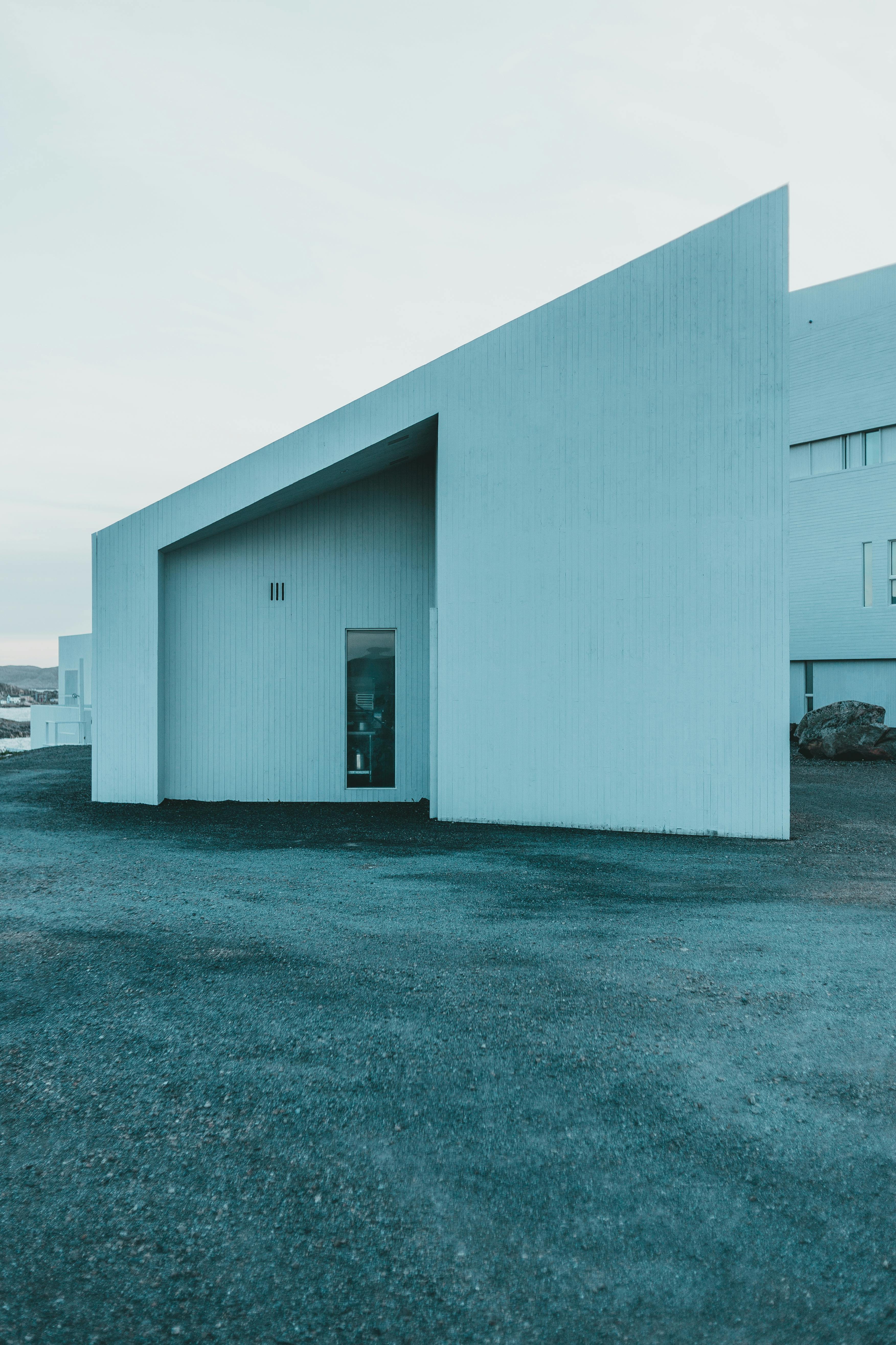 What is the largest trailer for a tiny house?