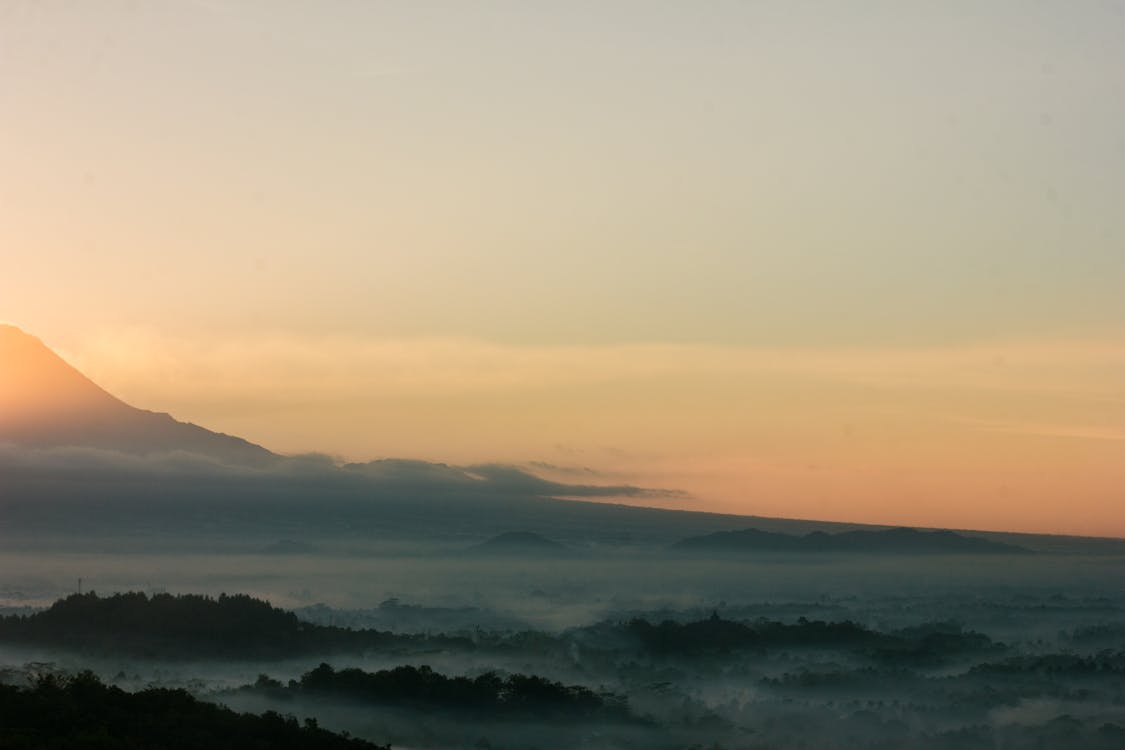 Free stock photo of landscape, misty morning, mountains Stock Photo